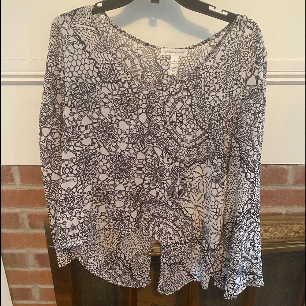 Sheer blouse. Size L.